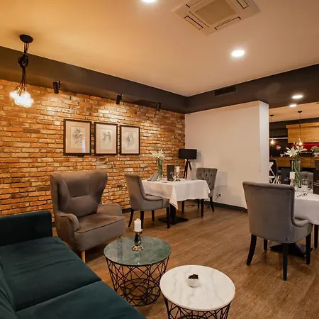 Scout Hotel