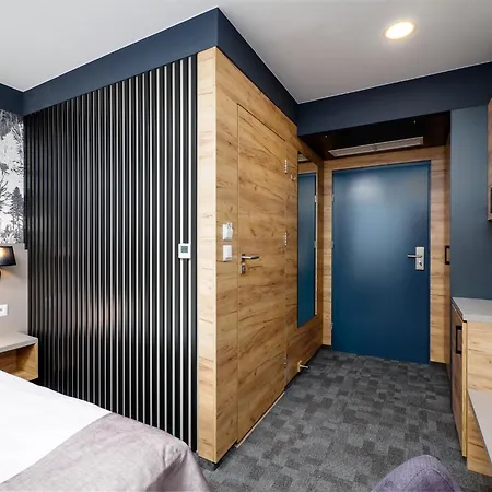 Scout Hotel